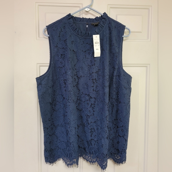 Sleeveless Floral Lace Blouse - Picture 5 of 8